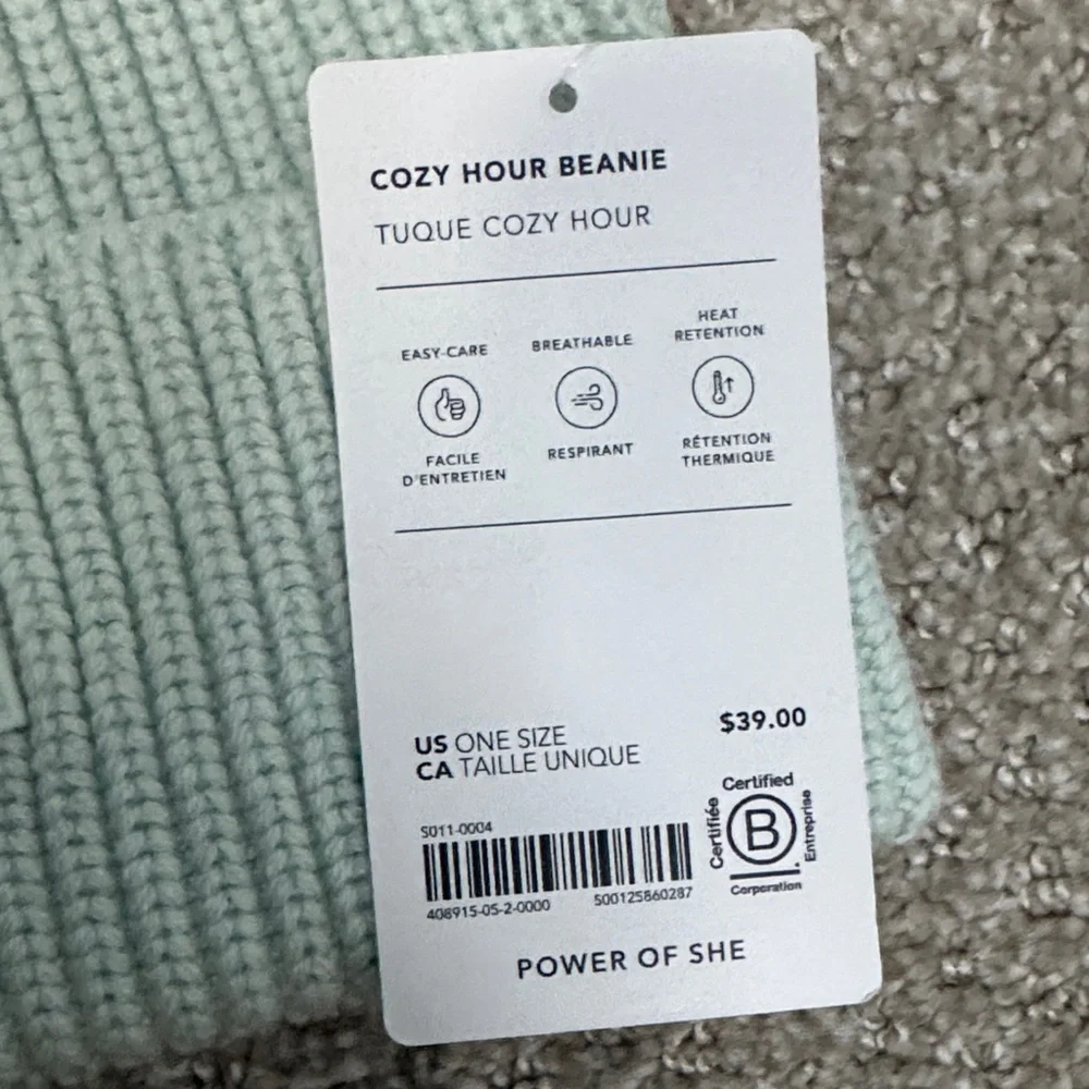 NWT Athleta Women’s Mint Green Fold-Over Knit Cozy Hour Beanie